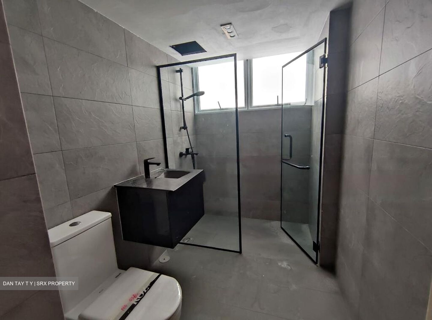 Lakeview Estate (D20), Apartment #555974761